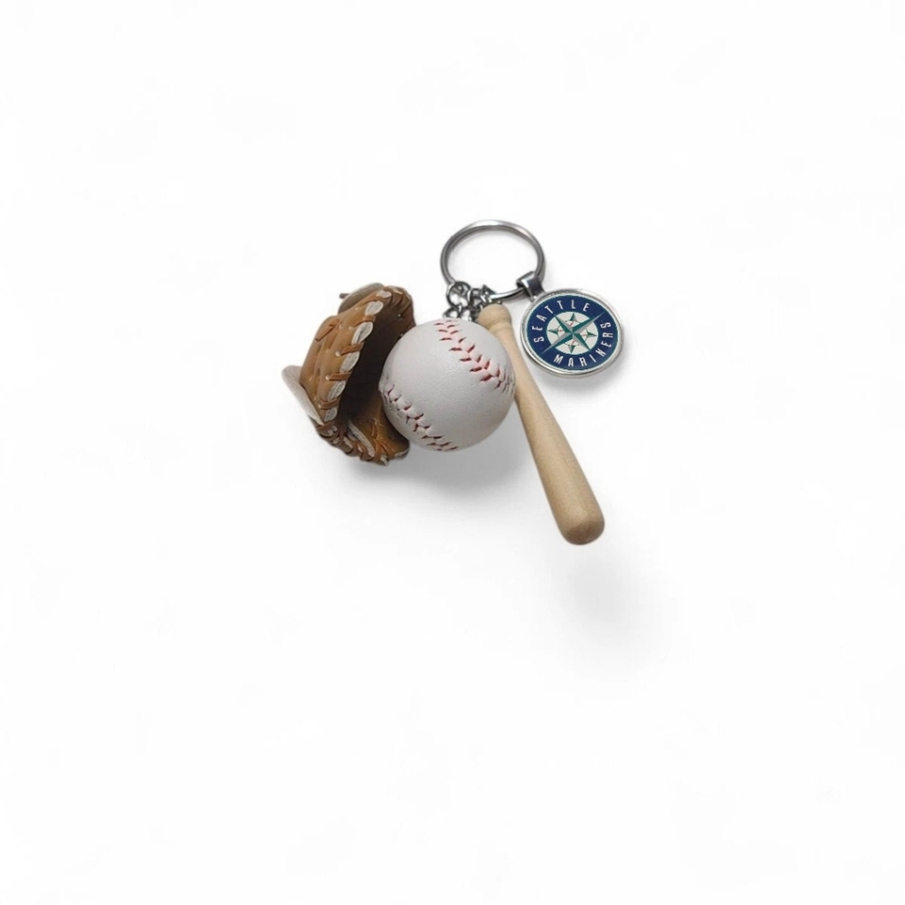 Seattle Mariners Keychain Souvenir Backpack Luggage Purse Accessory Baseball - Picture 2 of 3